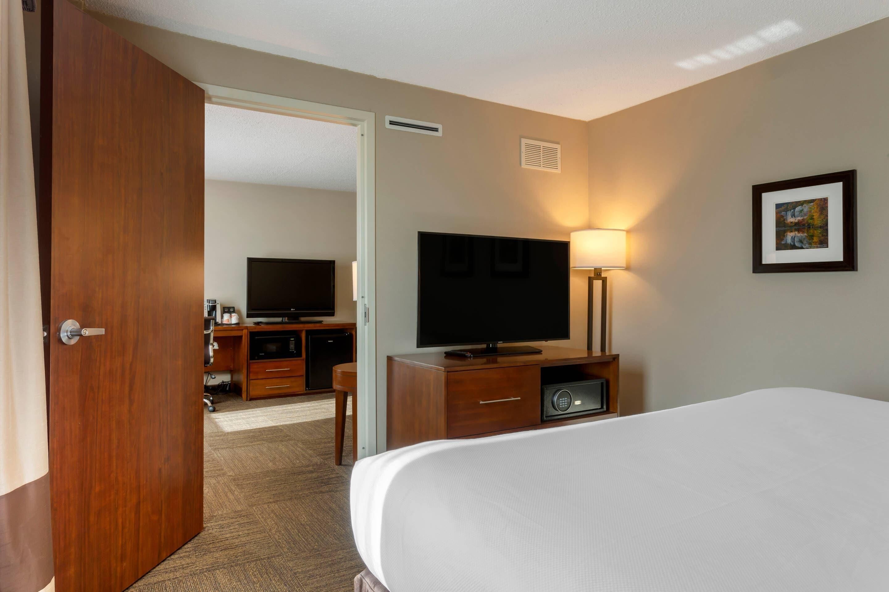 Suite, 1 King Bed with Sofa bed | Premium bedding, down comforters, desk, laptop workspace