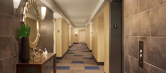 Comfort Inn & Suites Presidential - Downtown Little Rock