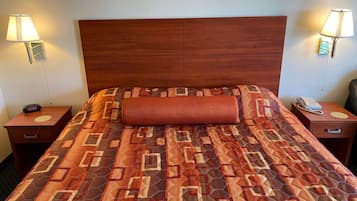 Standard Room, 1 King Bed, Accessible, Non Smoking | Iron/ironing board, free WiFi, bed sheets