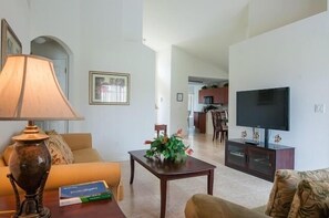 Living room - Global Vacation Homes (Orlando)
