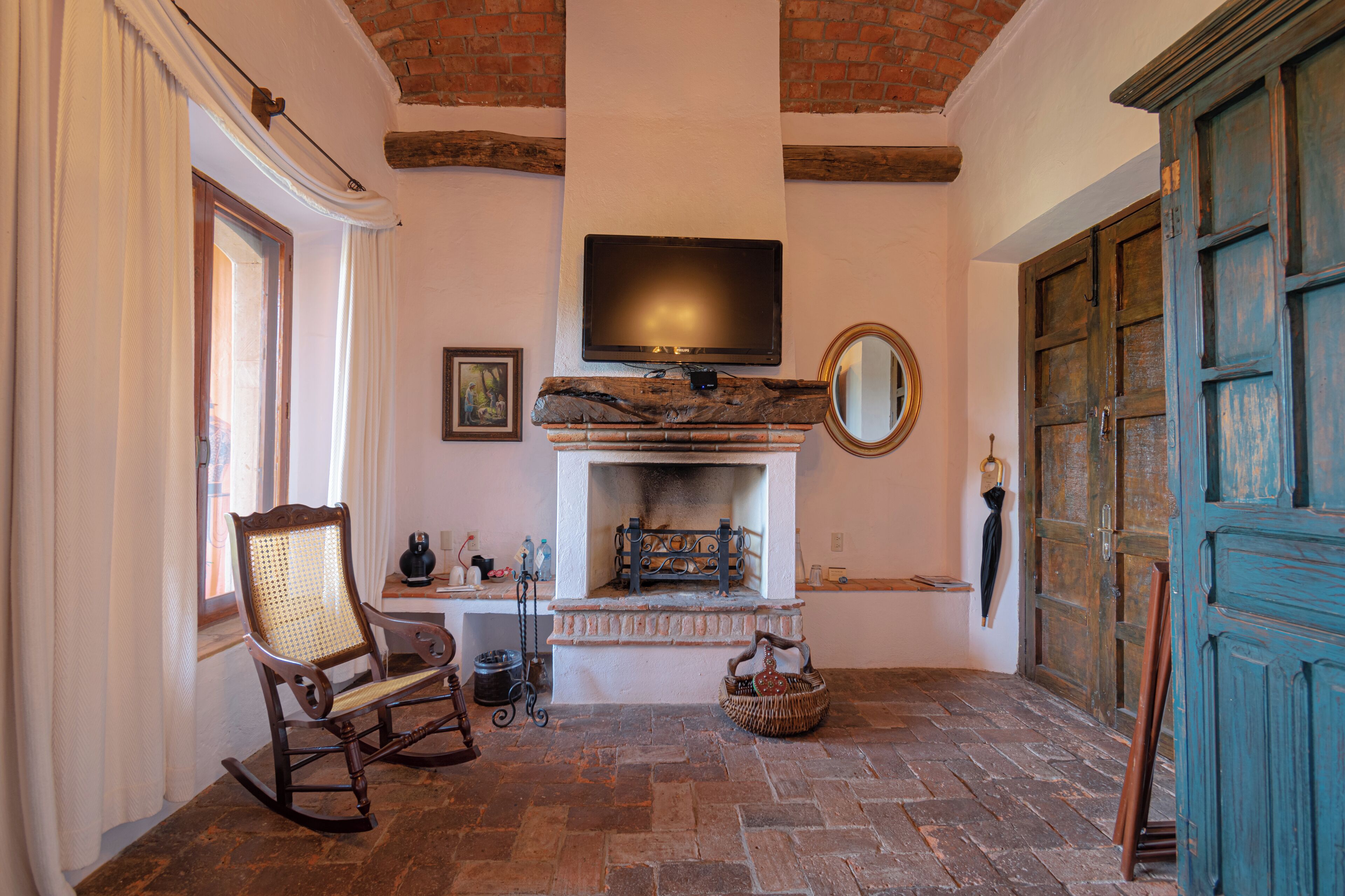 design suite | 1 bedroom, premium bedding, down duvets, in-room safe