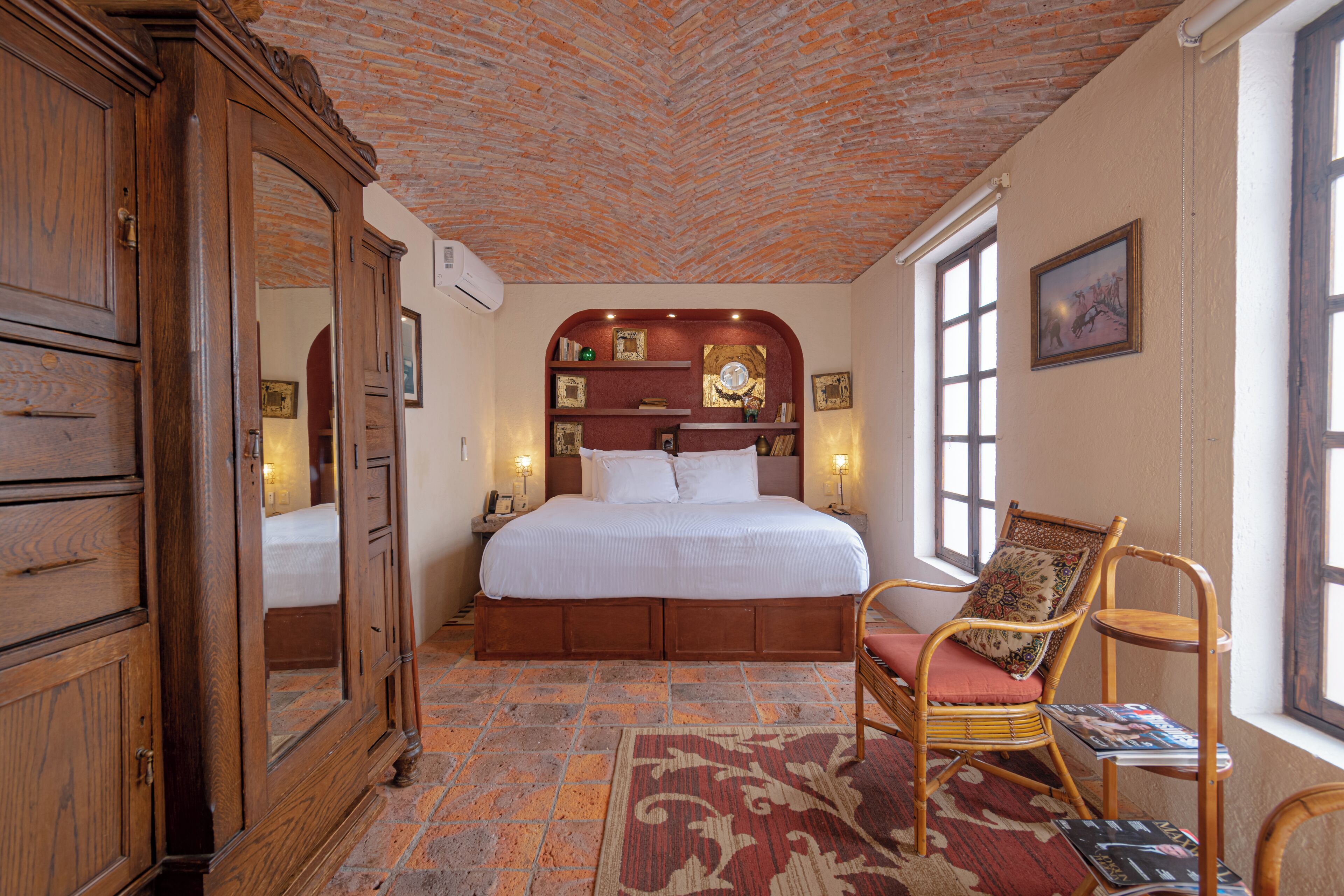 master suite | 1 bedroom, premium bedding, down duvets, in-room safe