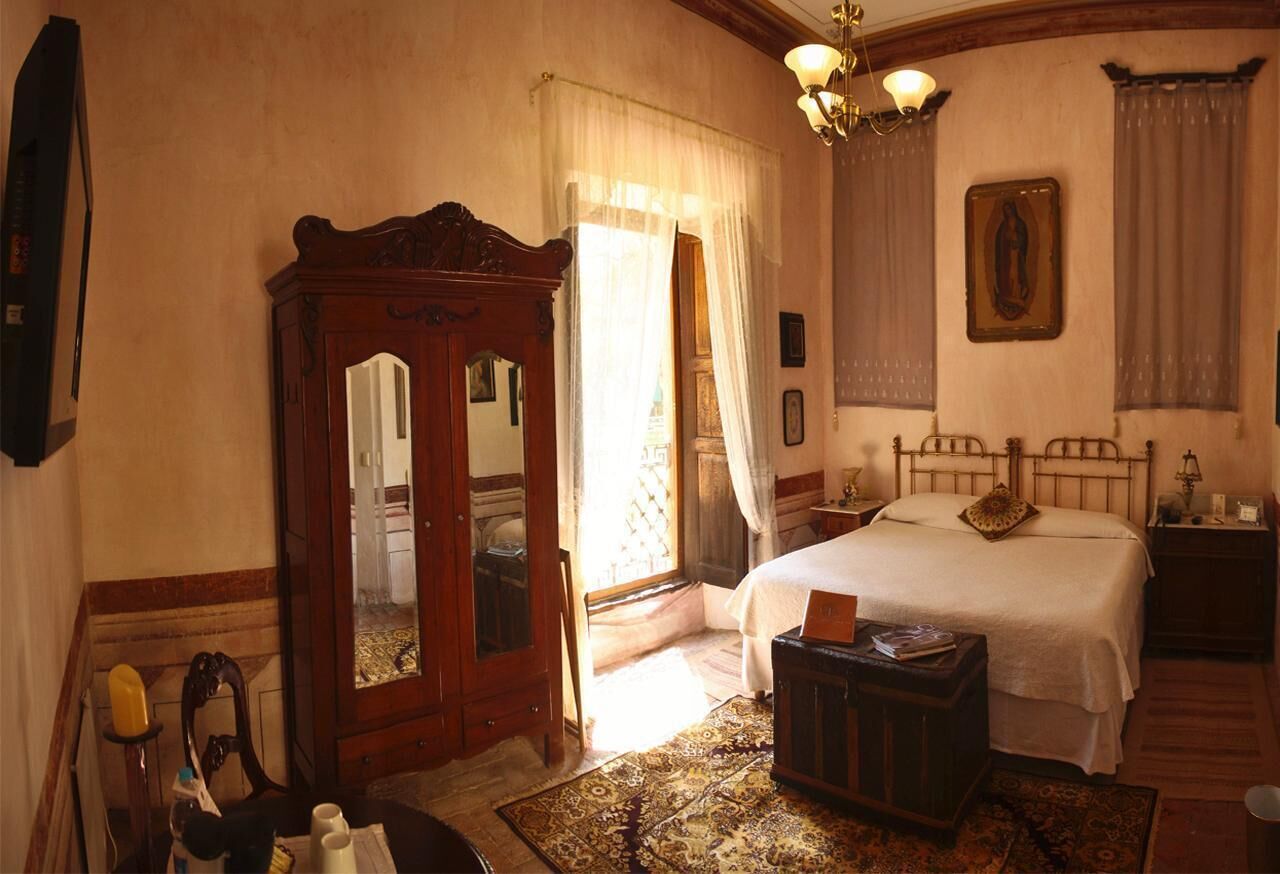 Hochwertige Bettwaren, Daunenbettdecken, Zimmersafe