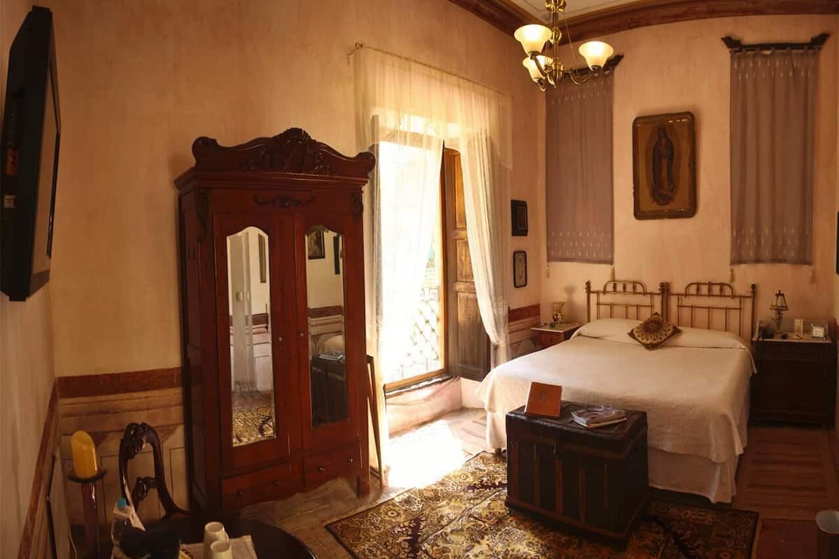 Hochwertige Bettwaren, Daunenbettdecken, Zimmersafe