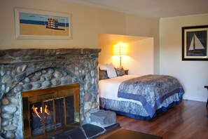 Select Comfort beds, individually decorated, individually furnished