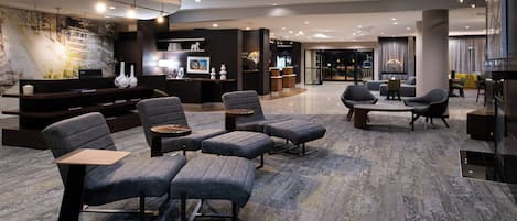Lobby-Lounge
