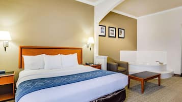 Safe på rommet, skrivebord og skrivebord for bærbar PC