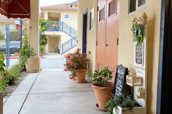 Façana frontal de l'allotjament