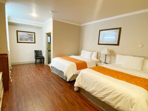 1 habitación, escritorio, tabla de planchar con plancha y wifi gratis 