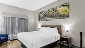 Room, 1 Queen Bed, Accessible, Non Smoking | In-room safe, desk, free WiFi, bed sheets