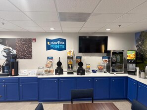 Café da manhã para viagem grátis todos os dias