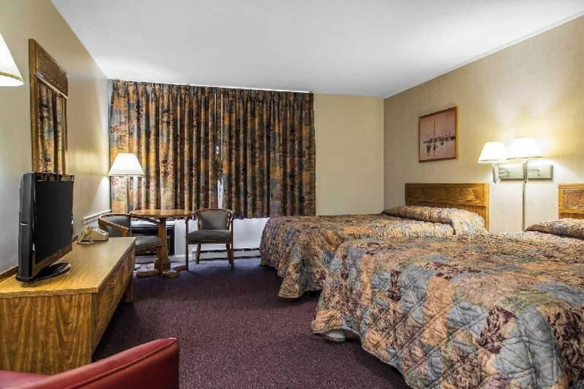 Desk, iron/ironing board, free WiFi, bed sheets