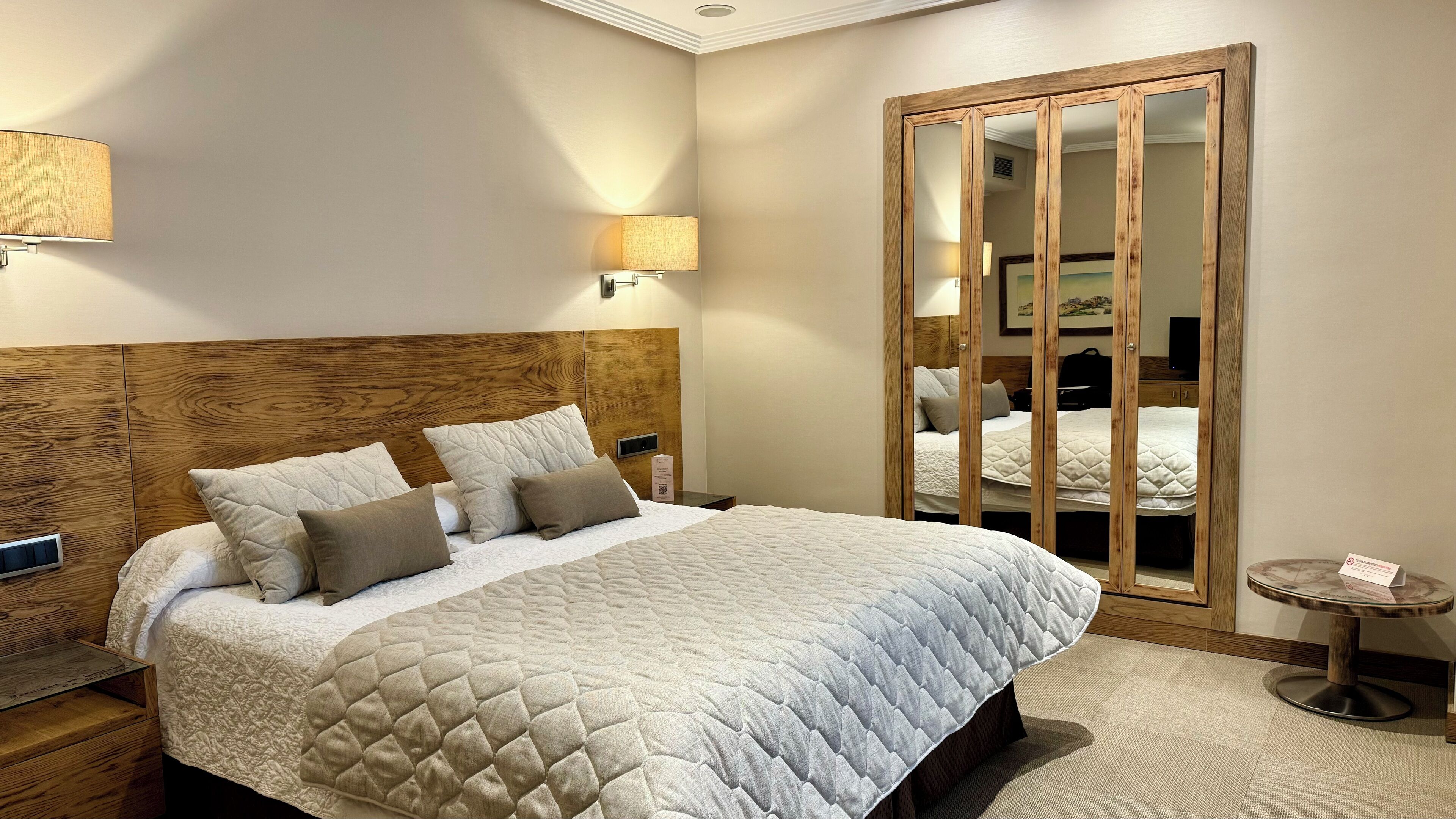 Deluxe Double or Twin Room | Premium bedding, in-room safe, desk, laptop workspace