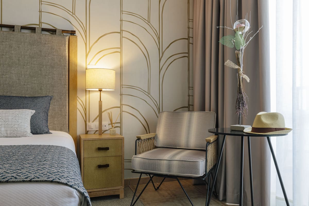 In-room safe, desk, laptop workspace, blackout curtains