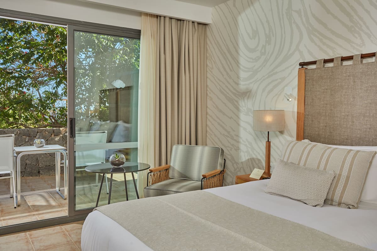 In-room safe, desk, laptop workspace, blackout curtains
