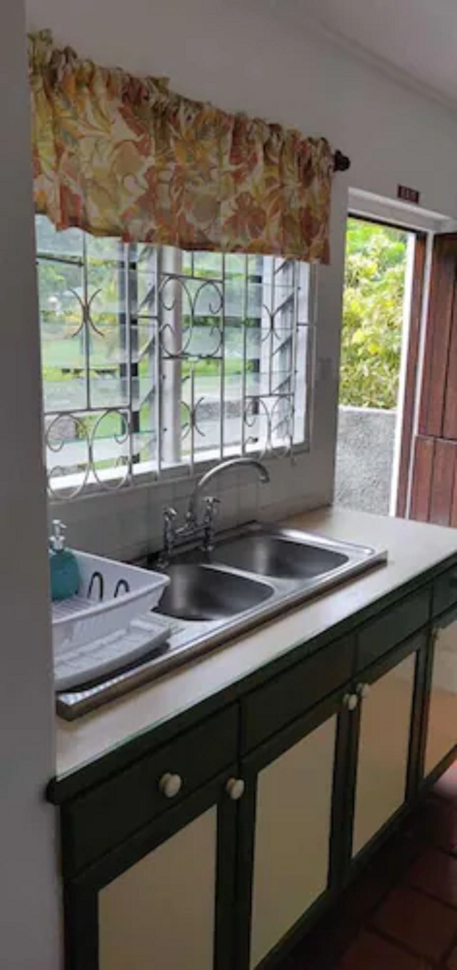 cottage, 2 bedrooms, beach view | private kitchen | full-sized fridge, microwave, oven, stovetop