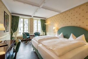 Literie hypoallergénique, coffres-forts dans les chambres