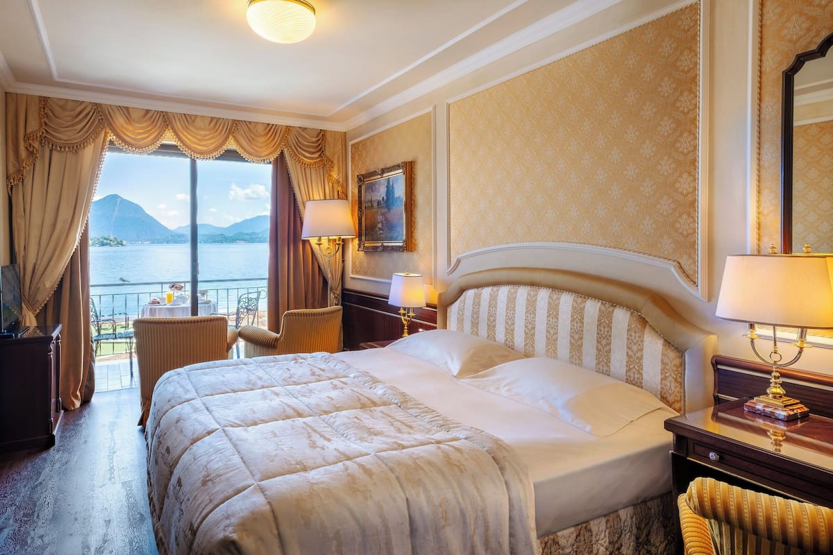 Deluxe-Doppel- oder -Zweibettzimmer, eingeschränkter Seeblick (Partial Lake or Pool side)