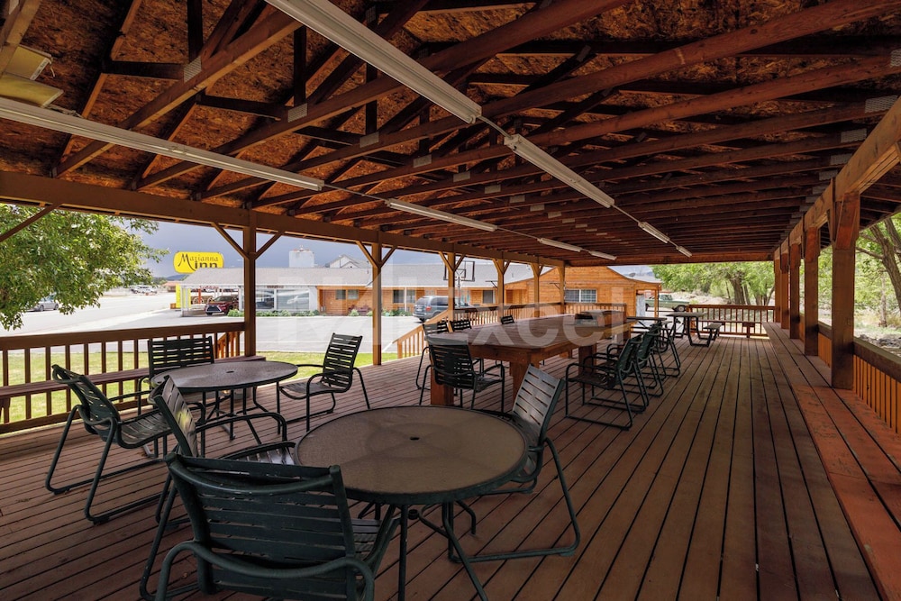 Marianna Inn Panguitch by null
