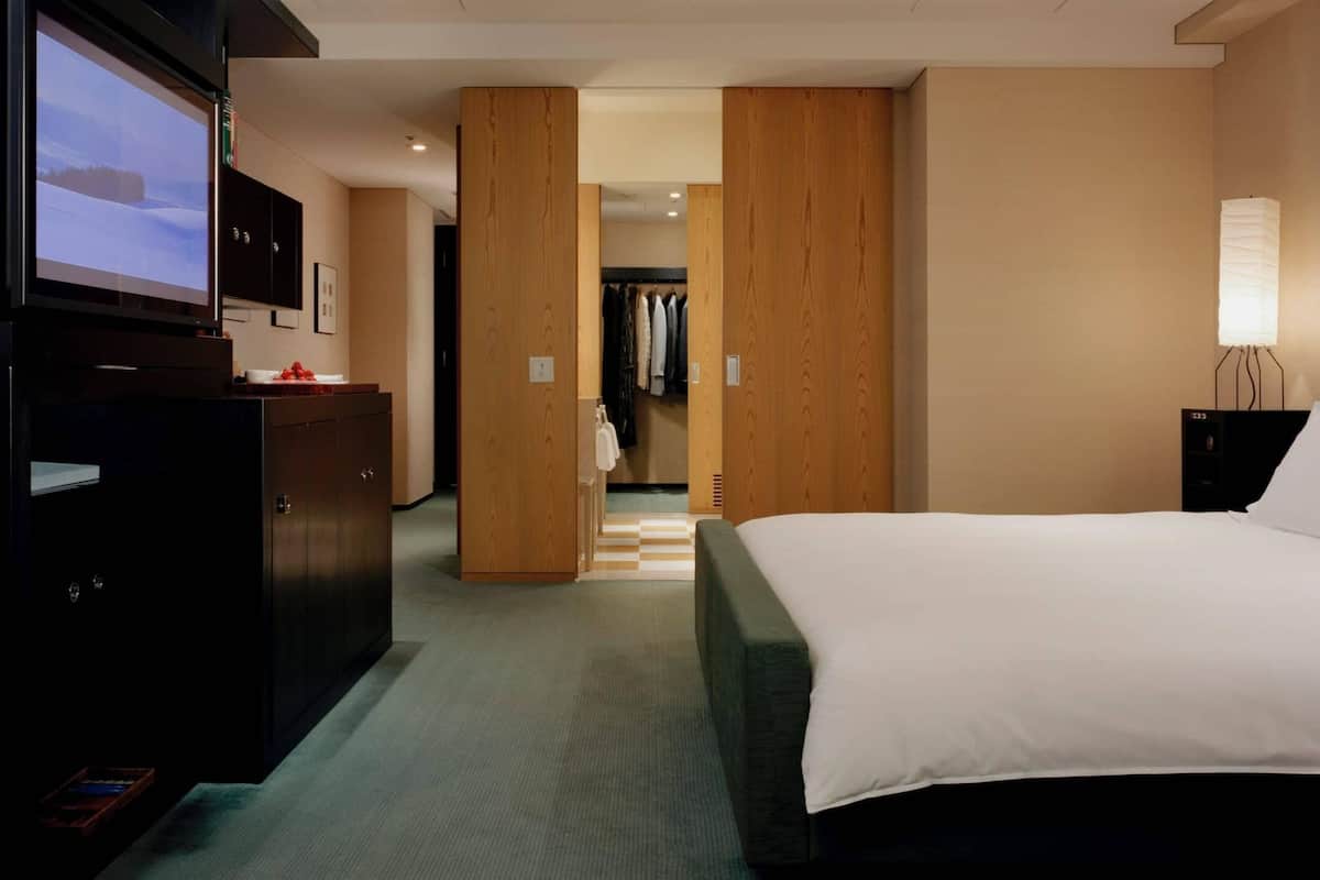 Ropa de cama de alta calidad, edredón y minibar