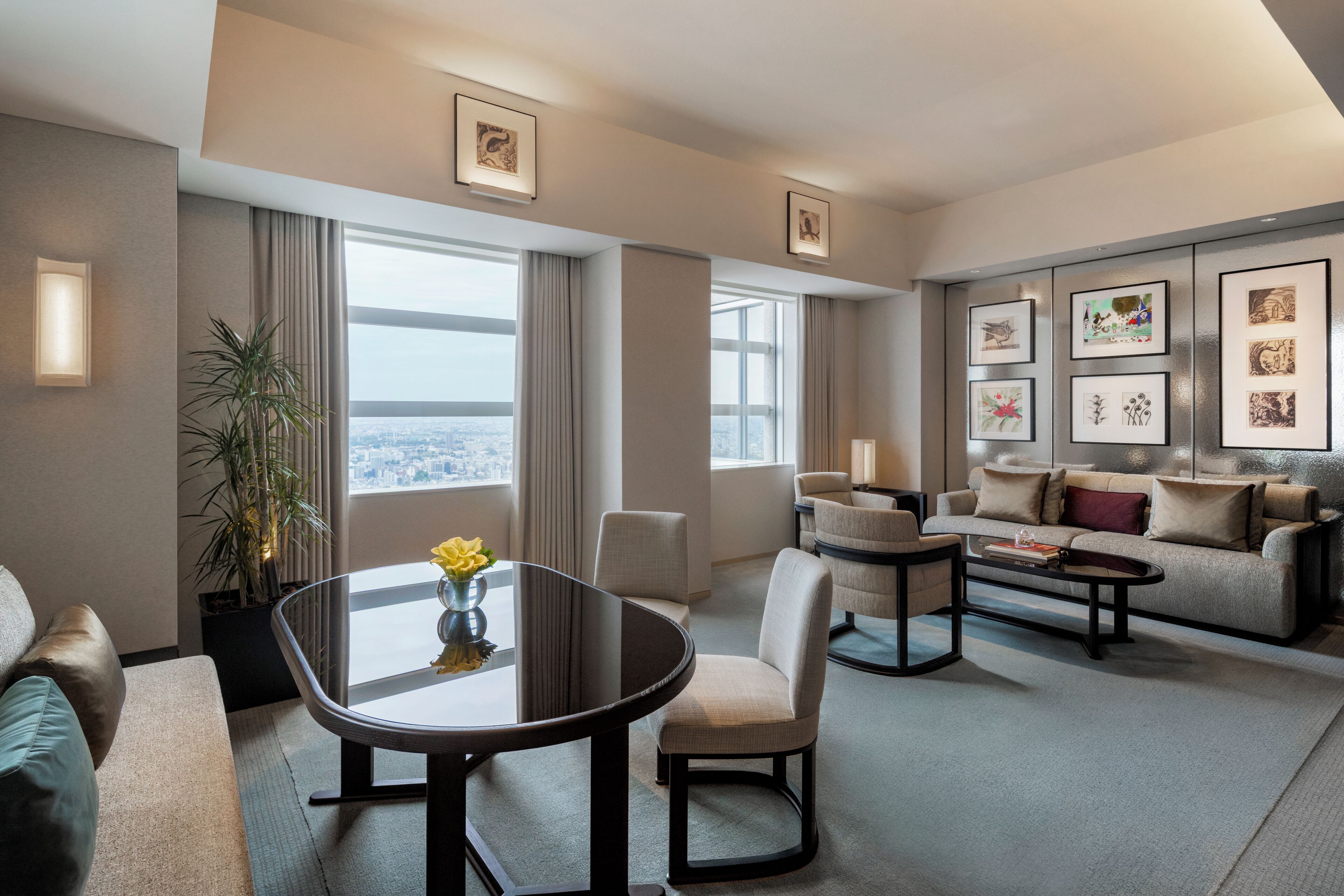 Deluxe Suite, 1 King Bed | Living area | Toys