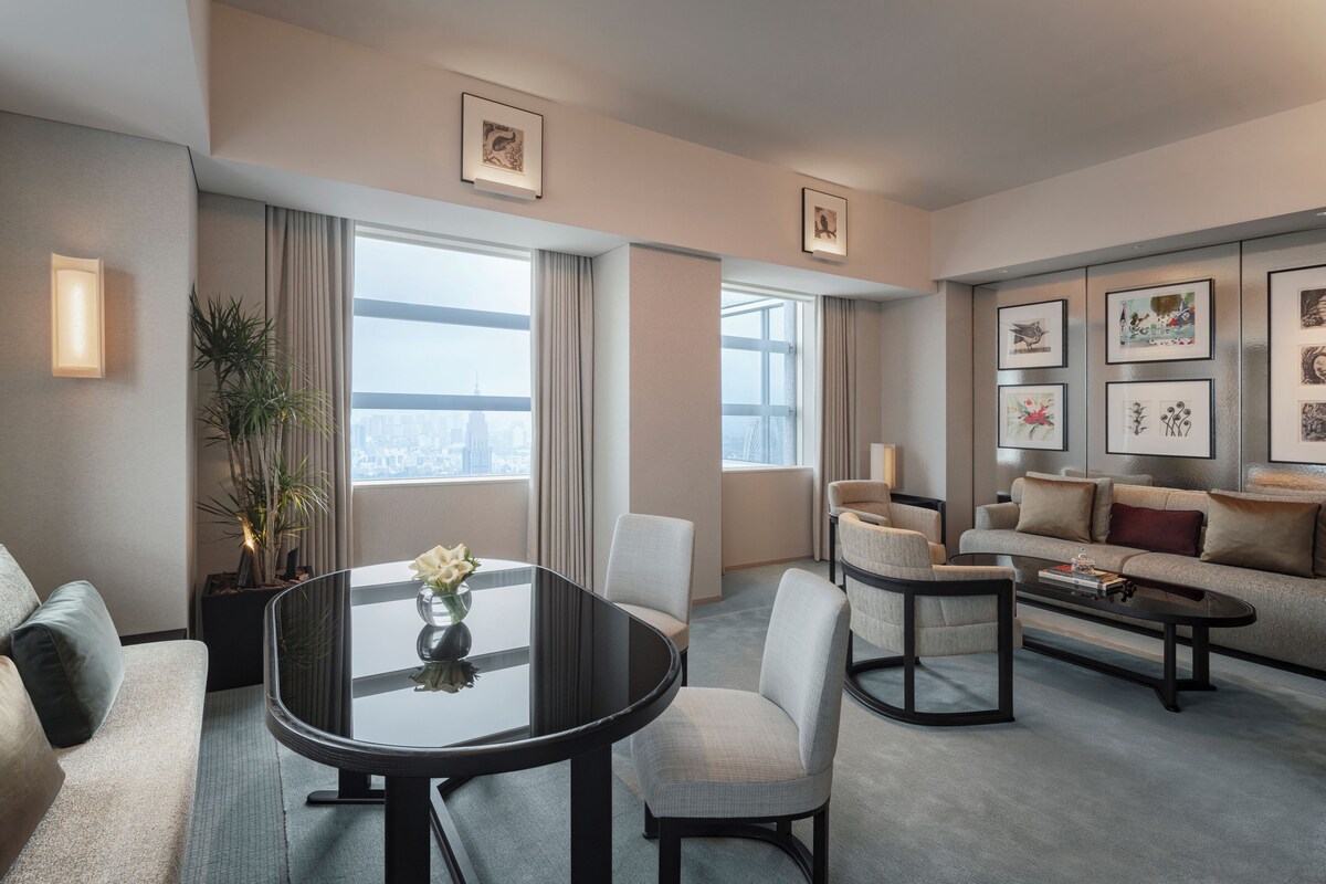 Phòng Suite Premier, 2 giường đôi | Bộ đồ giường cao cấp, chăn bông, minibar, két bảo mật tại phòng 