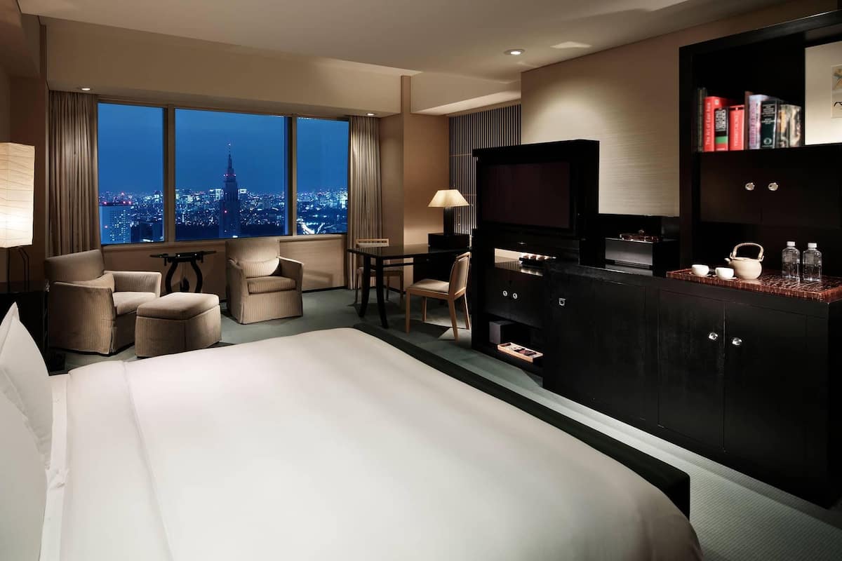 Ropa de cama de alta calidad, edredón y minibar