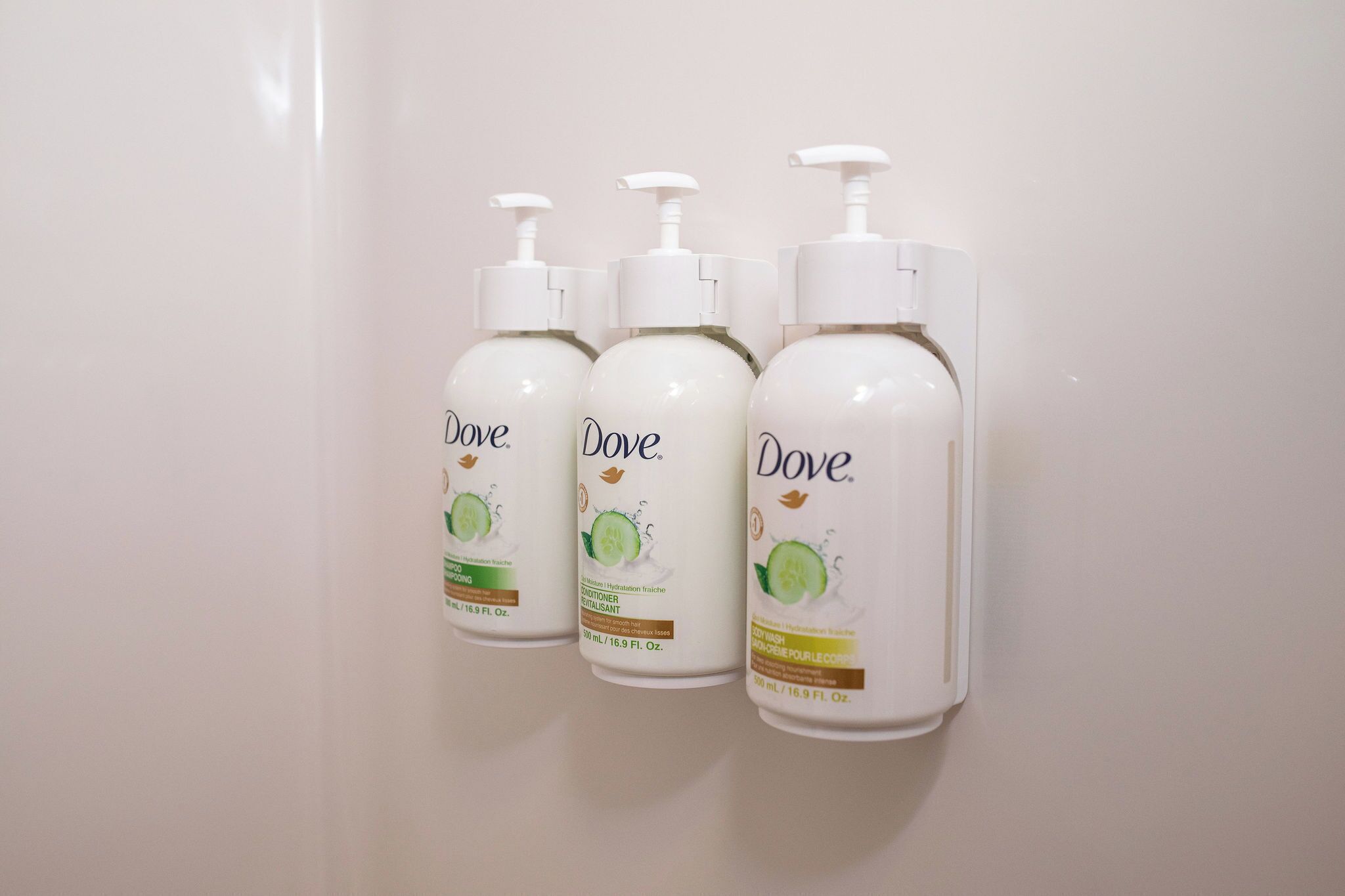 deluxe room, 1 king bed, non smoking | 1 bedroom, premium bedding, desk, laptop workspace