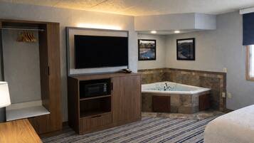 Deluxe Room, 1 King Bed, Non Smoking | Premium bedding, desk, laptop workspace, blackout drapes