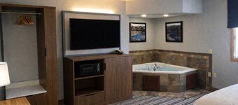 AmericInn by Wyndham Dickinson