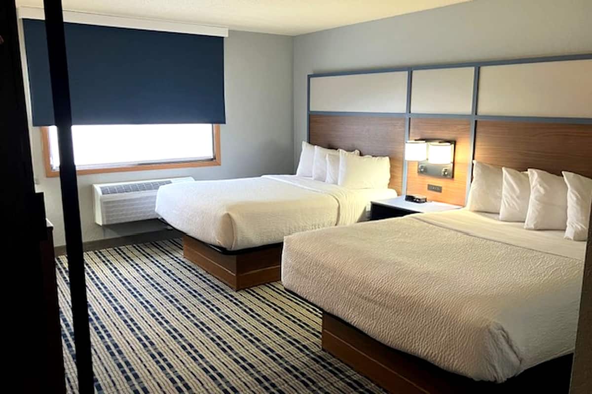 Ropa de cama de alta calidad y escritorio