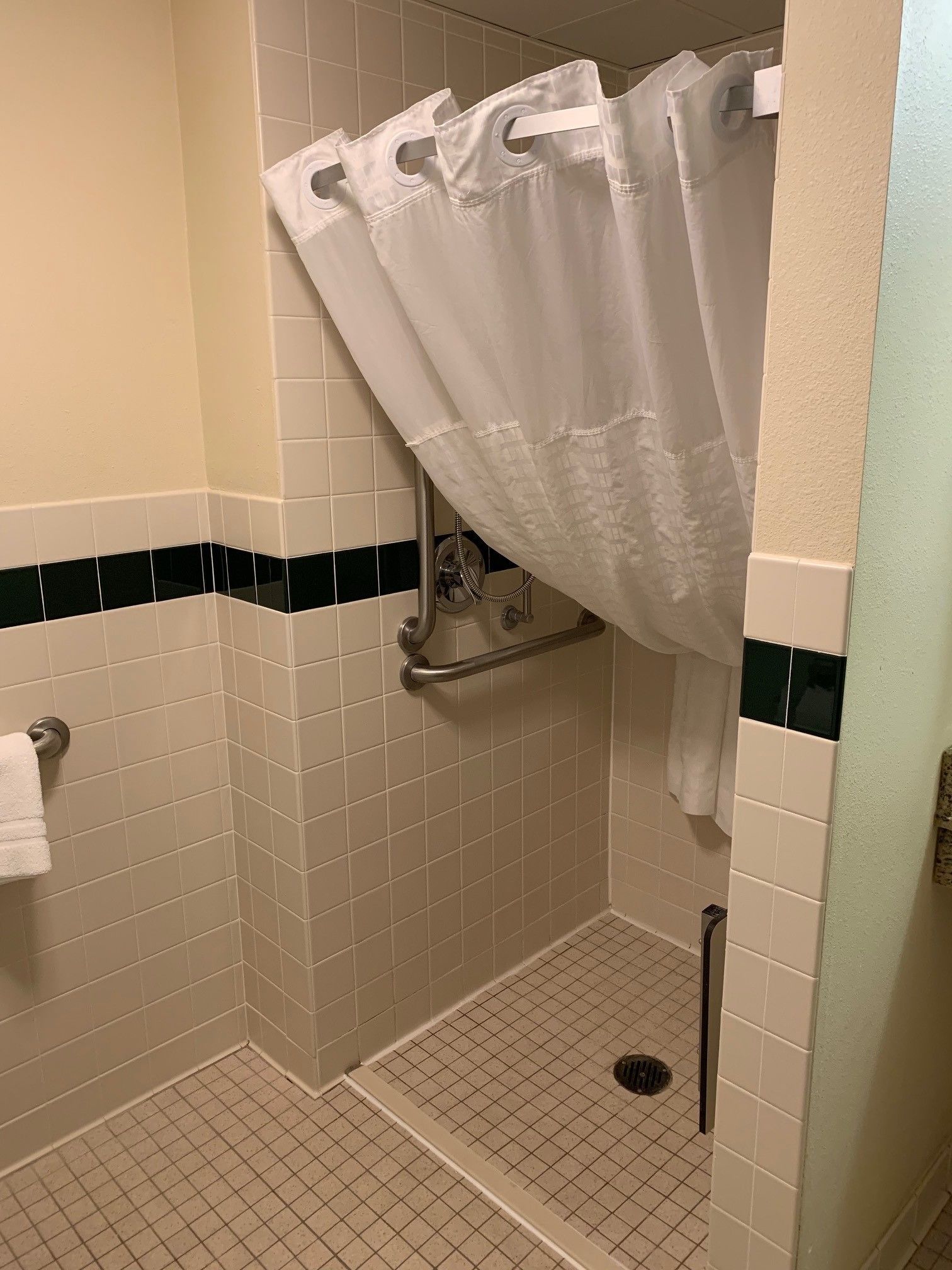 room, 1 king bed, accessible, non smoking | 1 bedroom, individually decorated, individually furnished, desk