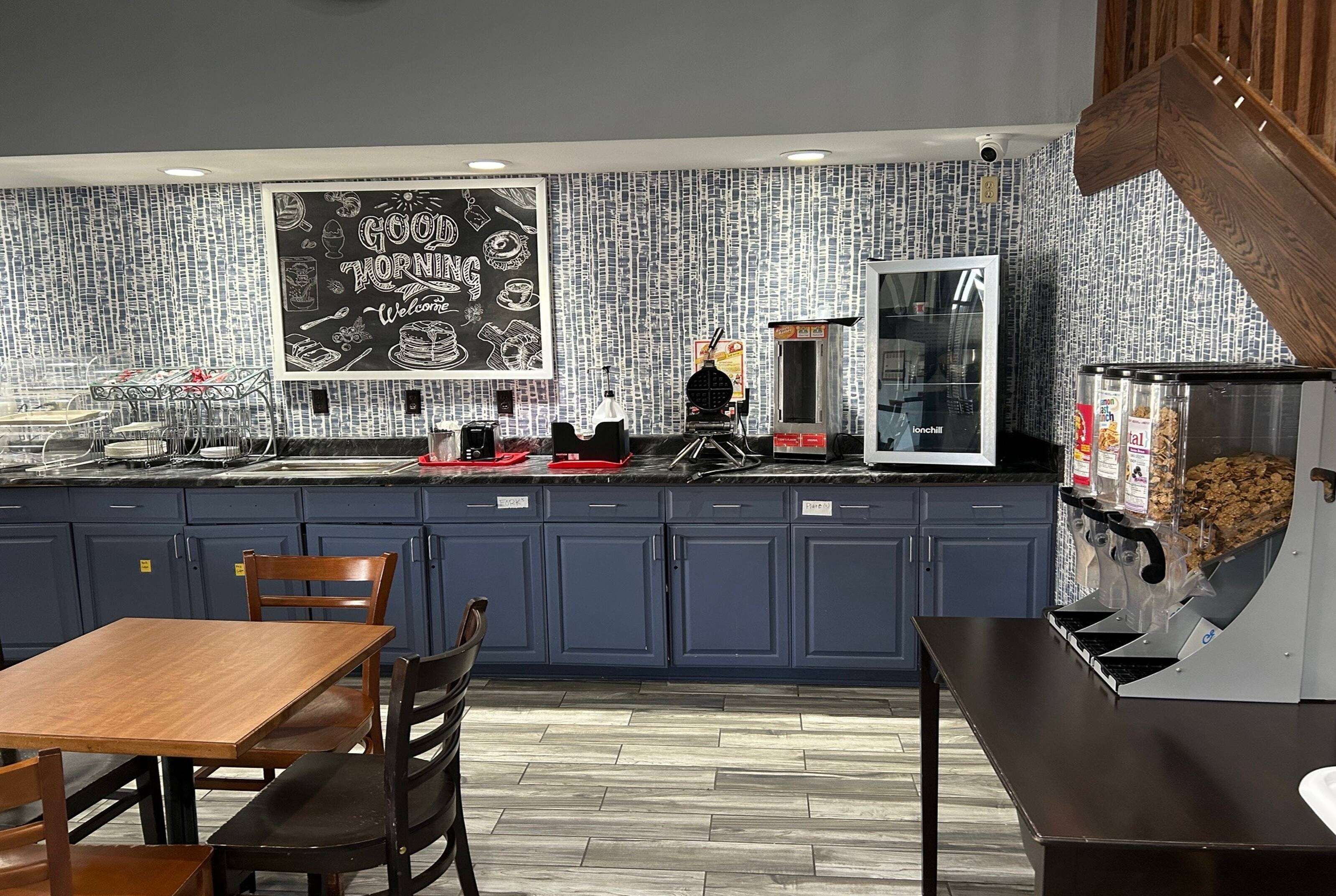 free daily continental breakfast