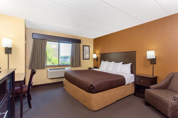 Individually furnished, desk, laptop workspace, blackout drapes - AmericInn by Wyndham West Bend (West Bend)