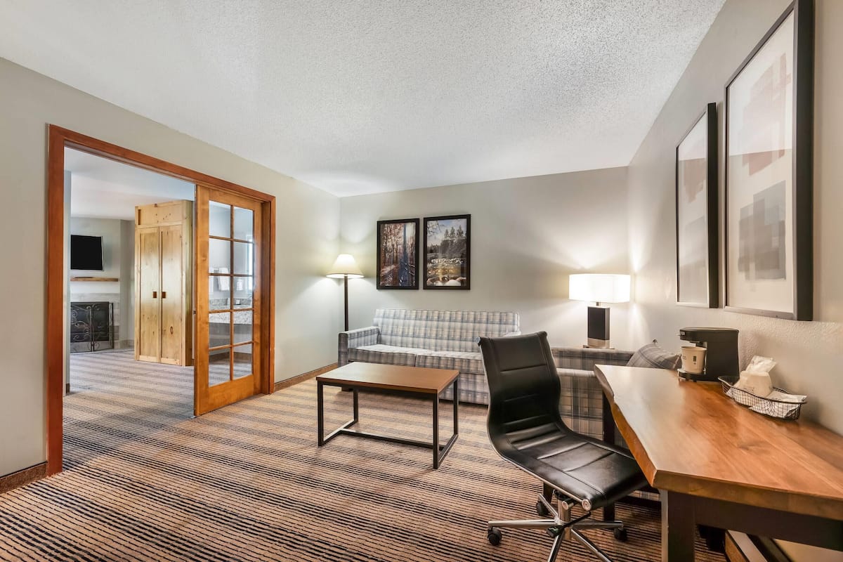 Suite, 1 Bedroom, Non Smoking | Desk, iron/ironing board, cribs/infant beds, rollaway beds