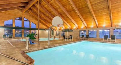 AmericInn by Wyndham Wisconsin Dells