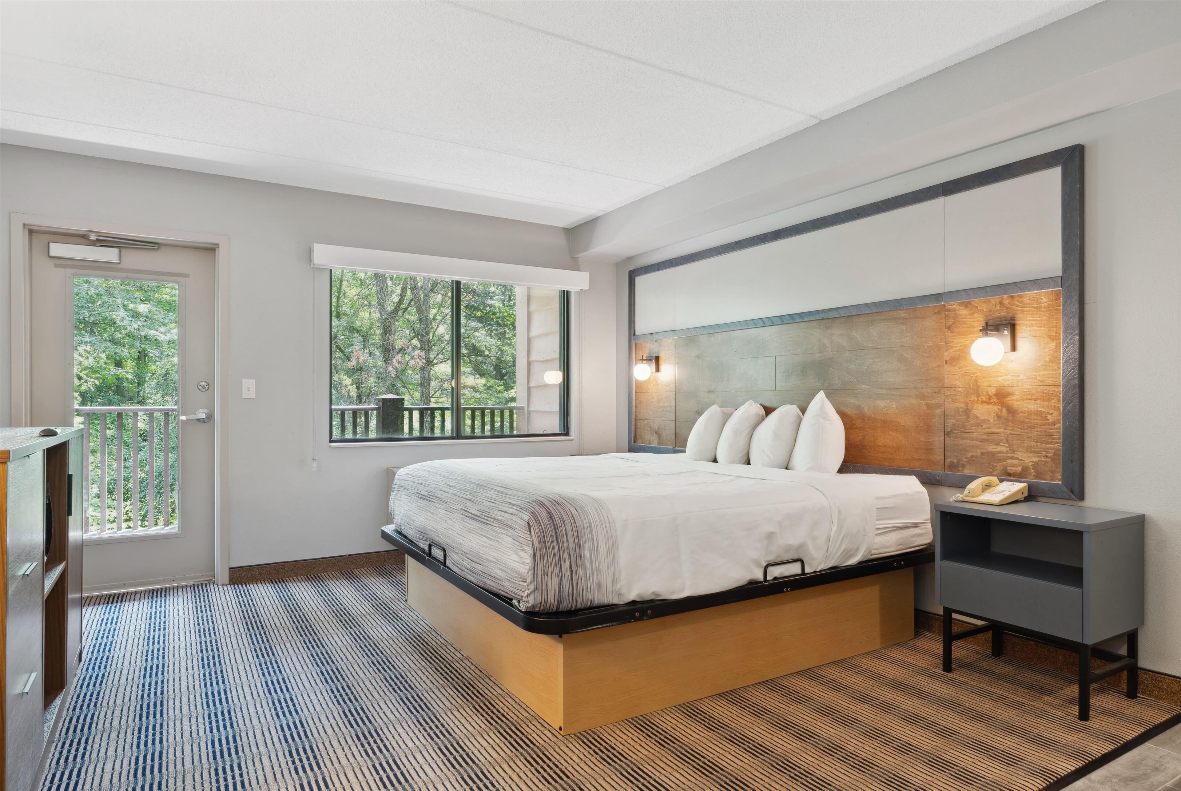 desk, iron/ironing board, cots/infant beds, rollaway beds