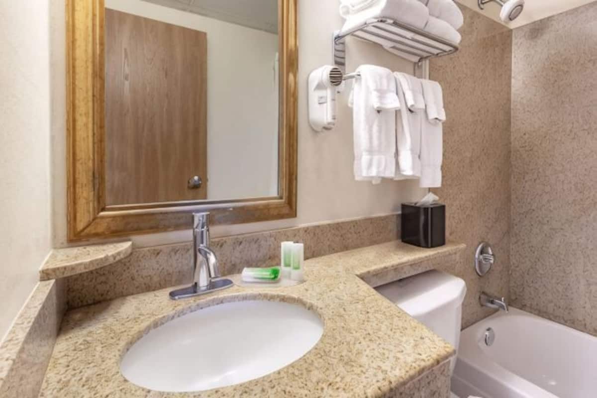 Free toiletries, hair dryer, towels