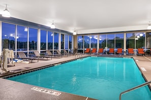 Piscine intérieure