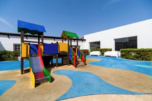 Aire de jeu extérieure pour enfants