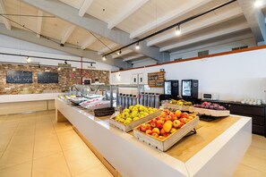 Lunch and dinner served, Spanish cuisine