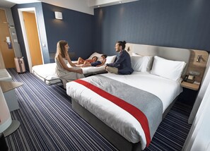 Phòng Tiêu chuẩn, 1 giường đôi và sofa giường | 1 phòng ngủ, két bảo mật tại phòng, bàn, màn/rèm cản sáng 