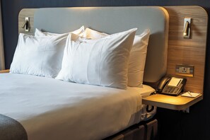 1 bedroom, in-room safe, desk, blackout curtains