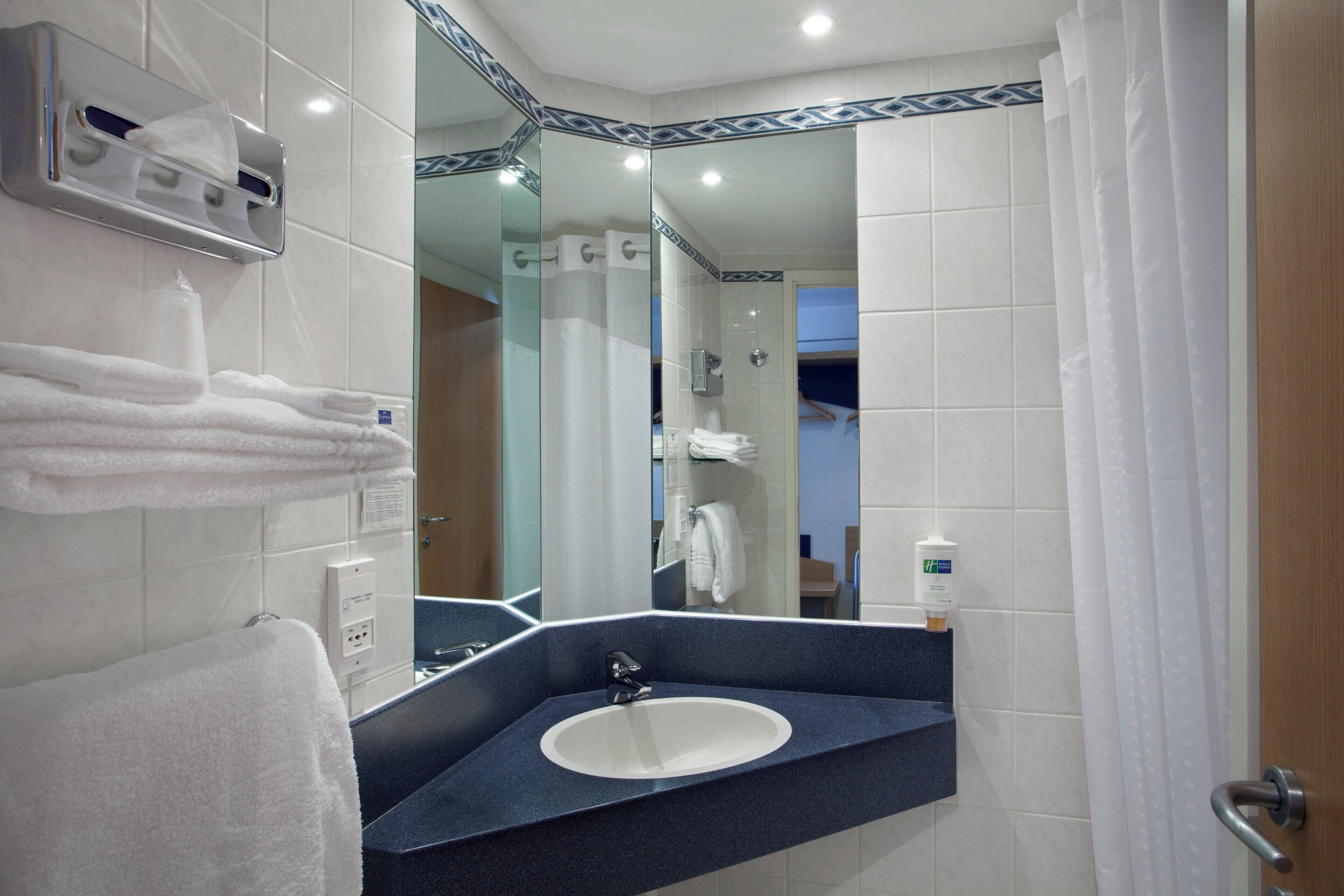 Foto - Holiday Inn Express Geneva Airport by IHG