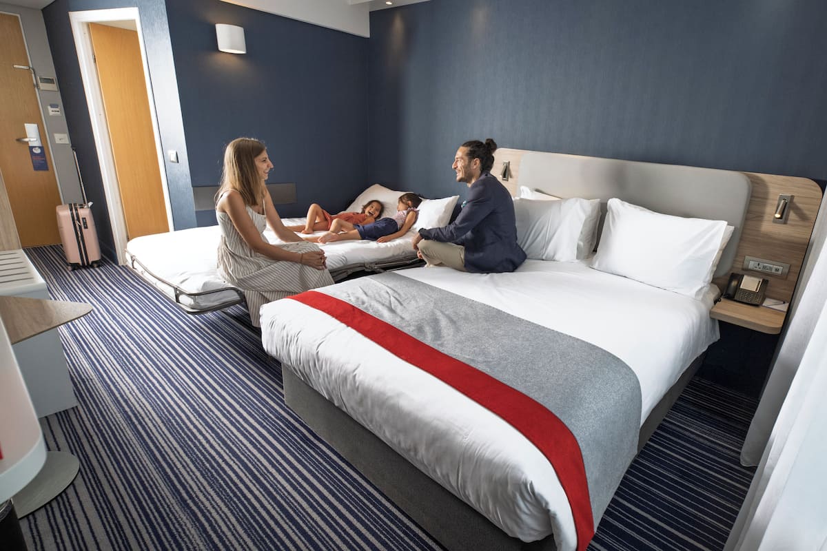 standard room, 1 double bed with sofa bed | 1 bedroom, in-room safe, desk, blackout curtains