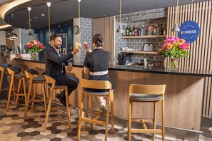 Bar (en la propiedad)