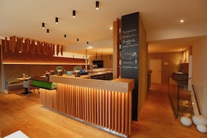 Bar (in der Unterkunft)