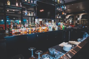3 间餐厅，供应早餐、午餐、晚餐和早午餐