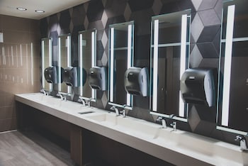 Public bath at Cannery Hotel & Casino