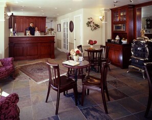 Reception - The Victorian Inn (Telluride)